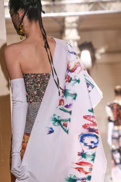 Look 57